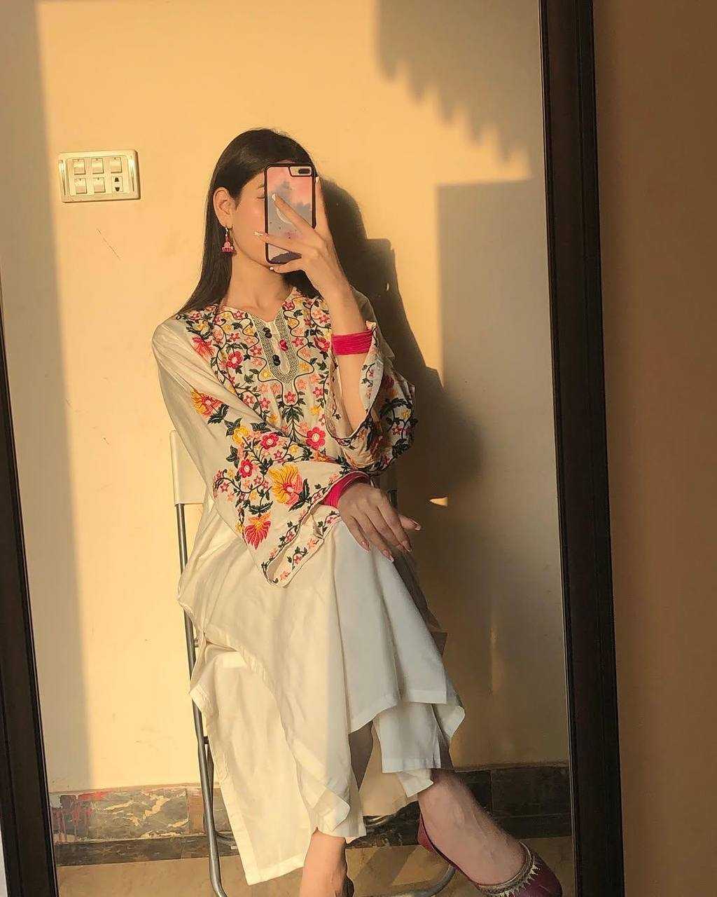 Noor-e-Gul (Radiance of Flowers)
