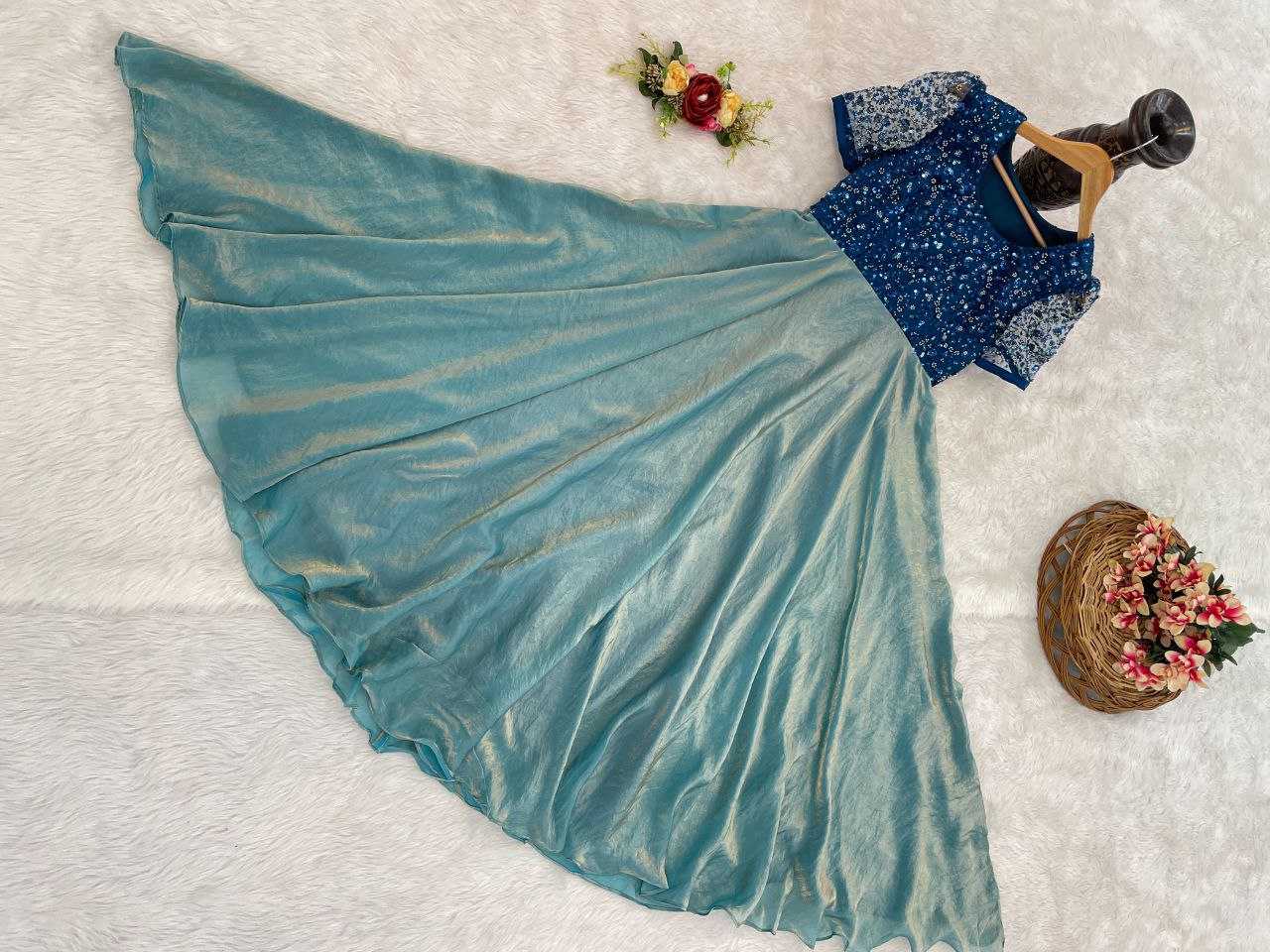 Saanvi Gown